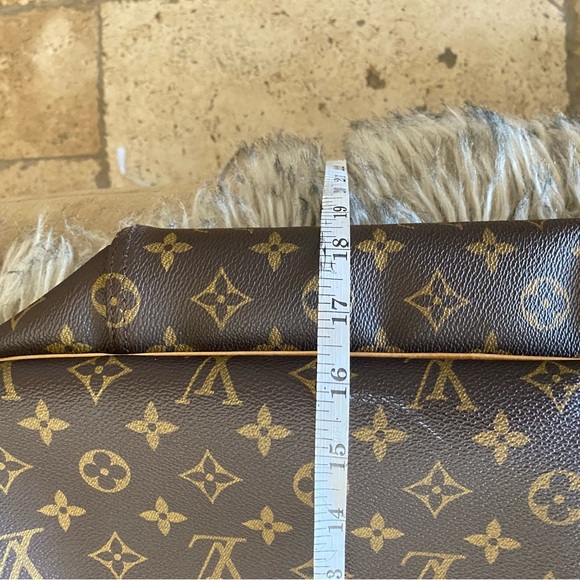 Preloved Louis Vuitton Monogram 2way Travel bag authentic - Picture 8 of 14